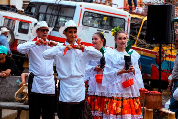 Grupo de Proyección Folclórica "Nueva Colombia" Adultos